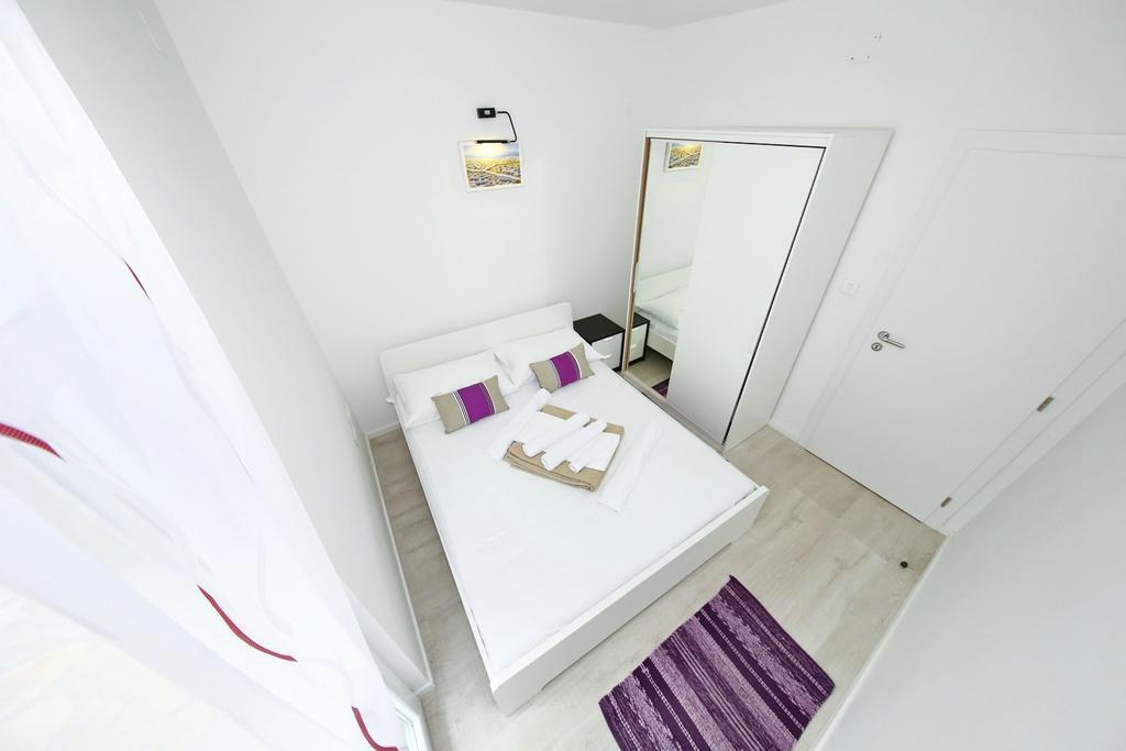 Apartments Matkovic Sveti Filip i Jakov Buitenkant foto