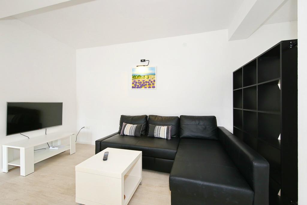 Apartments Matkovic Sveti Filip i Jakov Buitenkant foto