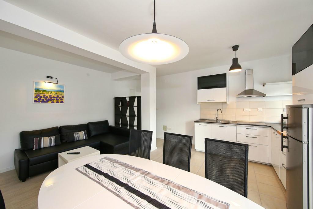 Apartments Matkovic Sveti Filip i Jakov Buitenkant foto