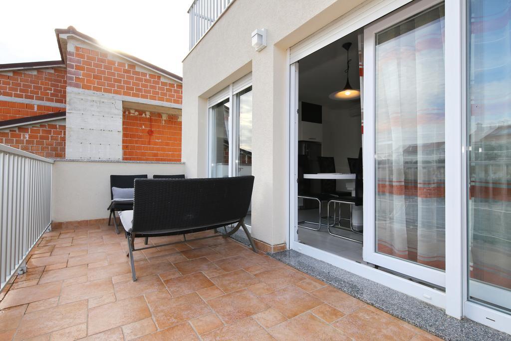 Apartments Matkovic Sveti Filip i Jakov Buitenkant foto