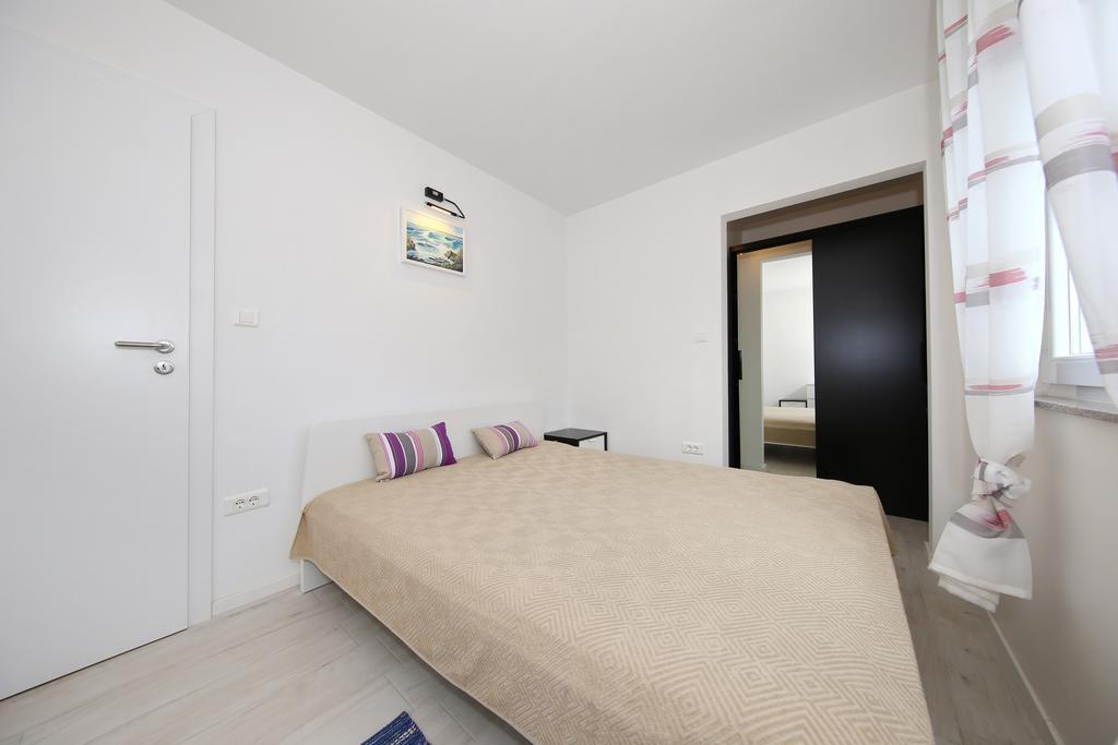 Apartments Matkovic Sveti Filip i Jakov Buitenkant foto