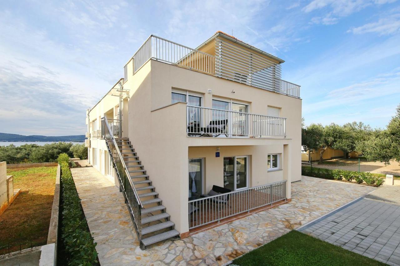 Apartments Matkovic Sveti Filip i Jakov Buitenkant foto