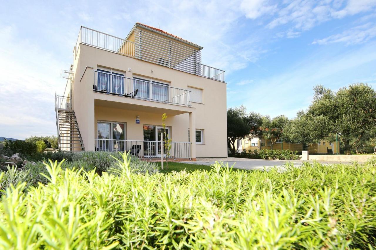 Apartments Matkovic Sveti Filip i Jakov Buitenkant foto